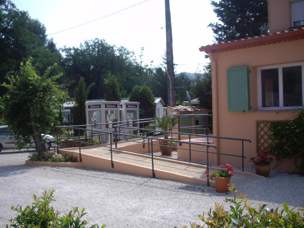 Les Rives Du Loup Hotel Tourrettes-sur-Loup Szoba fotó
