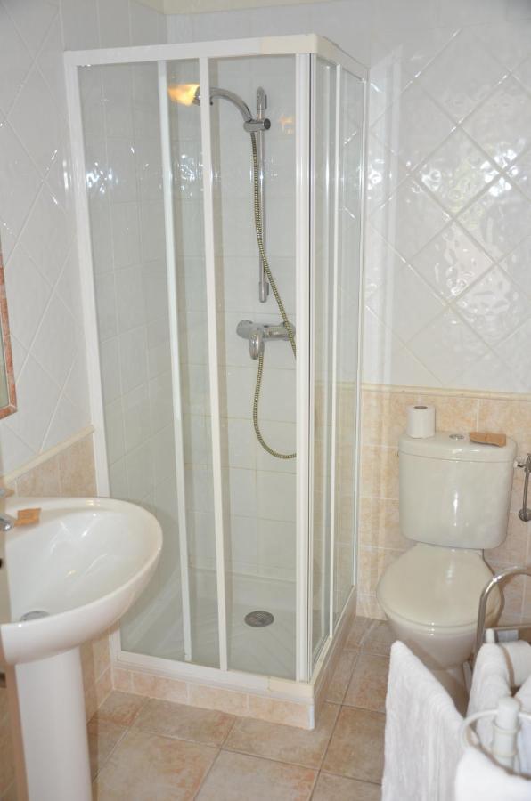 Les Rives Du Loup Hotel Tourrettes-sur-Loup Szoba fotó